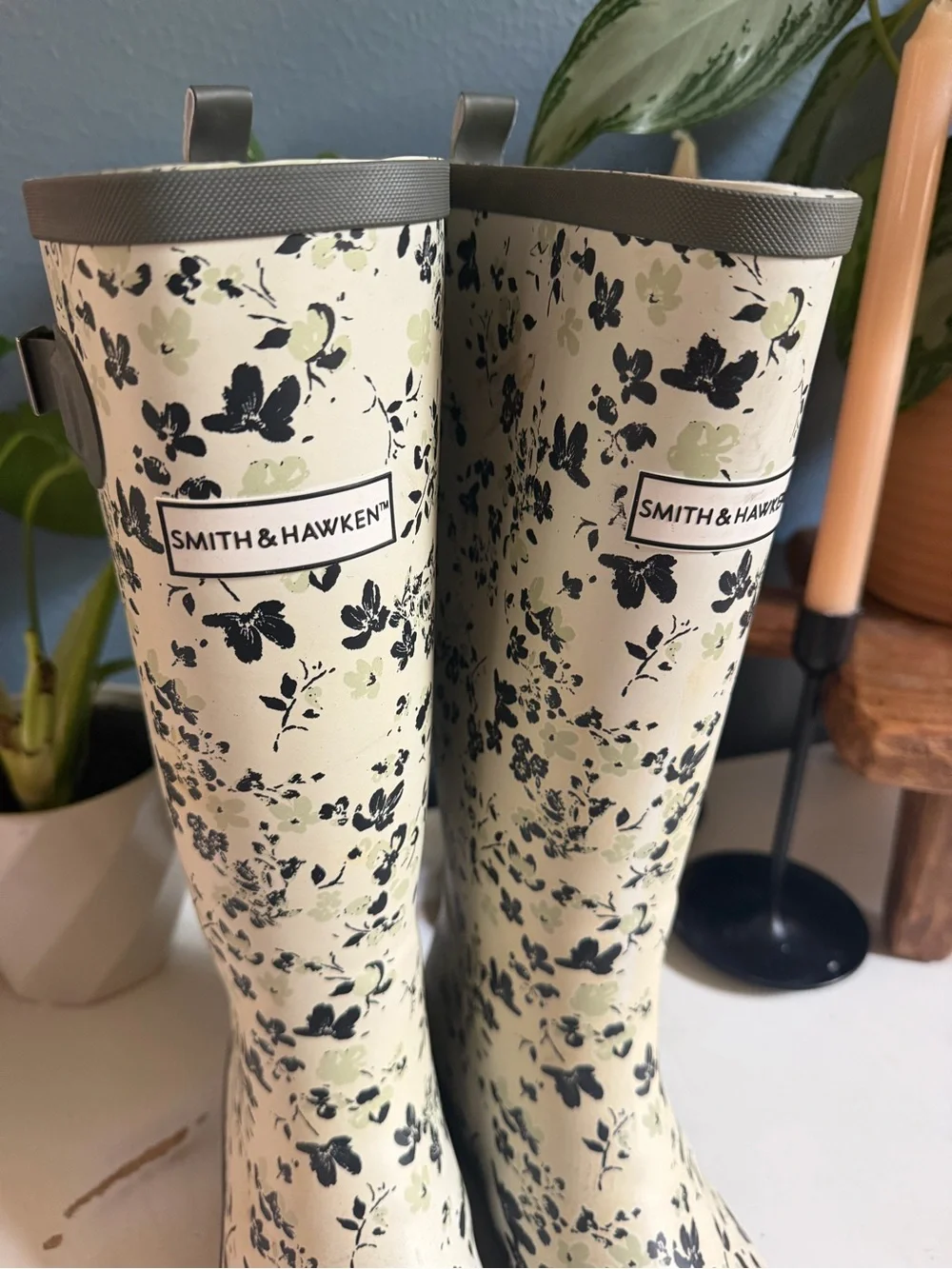 Smith & Hawken for Target Women's Cream Floral Rain Boots